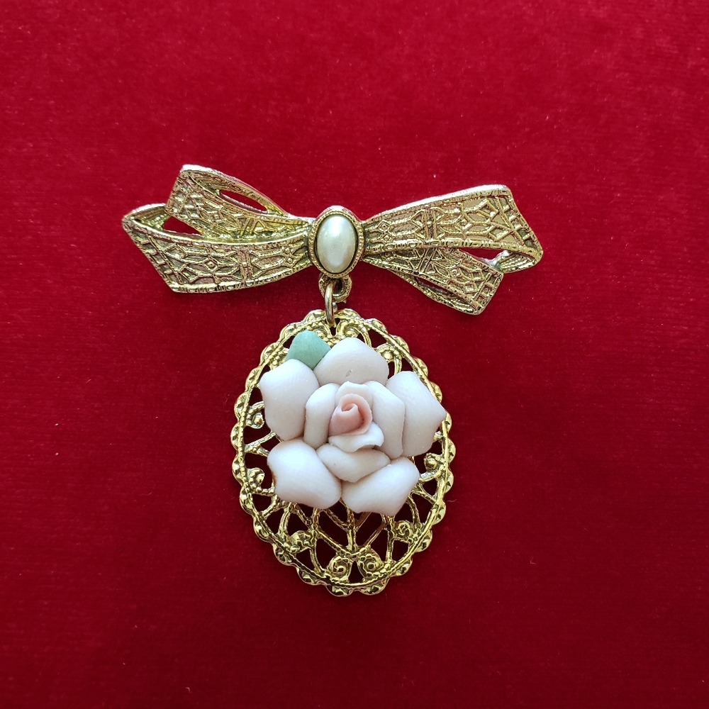 Victorian Style Pink Porcelain Rose Filigree Dangle Pin - Picture 3 of 9